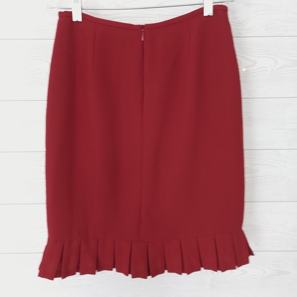 Liz Claiborne Skirt Red Pencil Petite 6P Pleated Hem - Picture 2 of 7